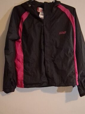 Hooded Jacket - Lightweight Windbreaker